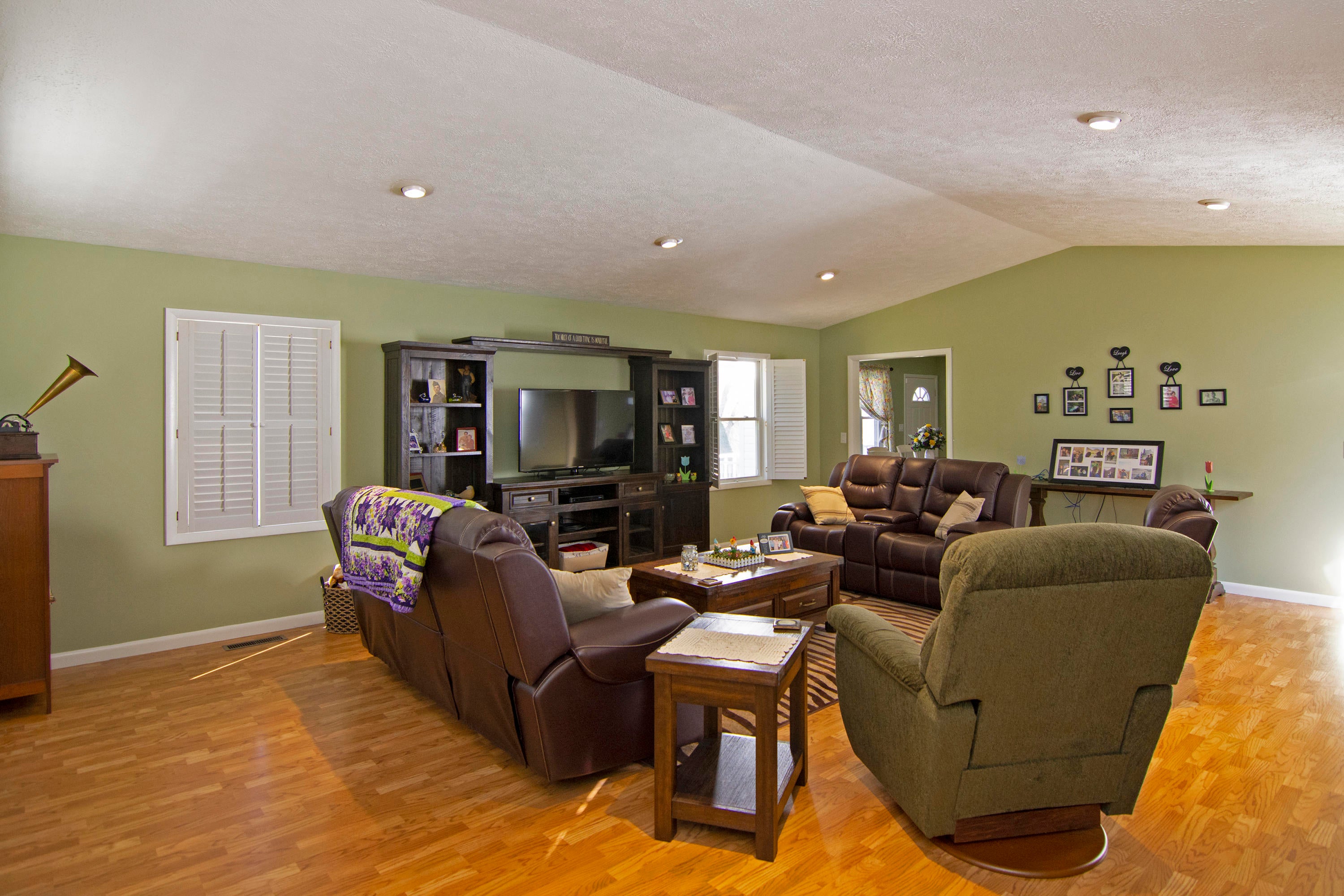 1931 Zenith Road Gap Mills, WV 24941 - Photo 12 of 98 Gallery Image 12