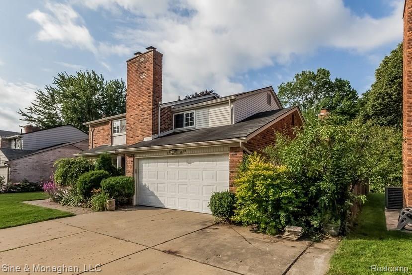 845 Cook Road Grosse Pointe, MI 48236 - Photo 4 of 48 004-Front_View-1898118-small.jpg