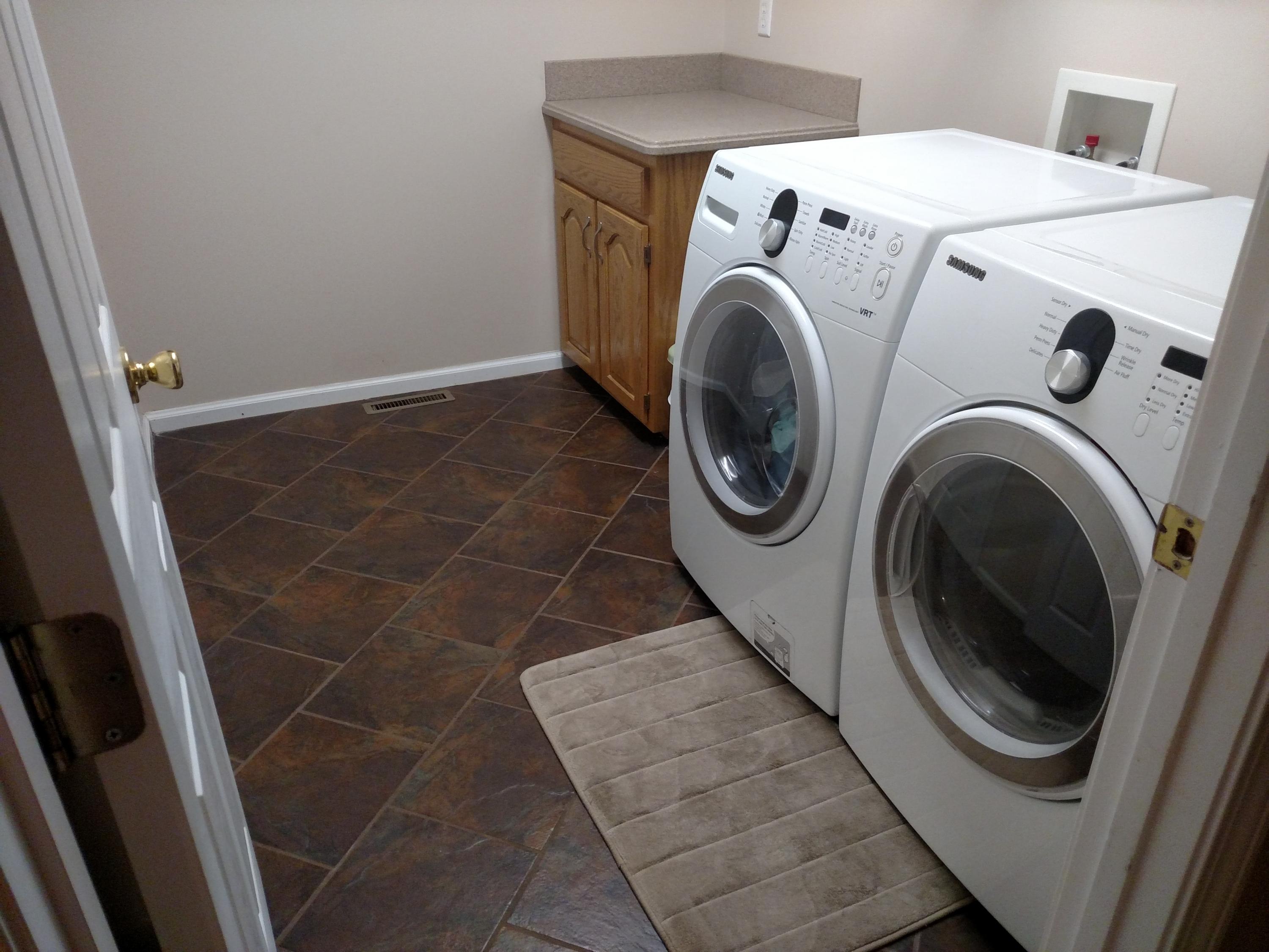 980 Meridian Road Crossville, TN 38555 - Photo 17 of 36 Huge Laundry Area