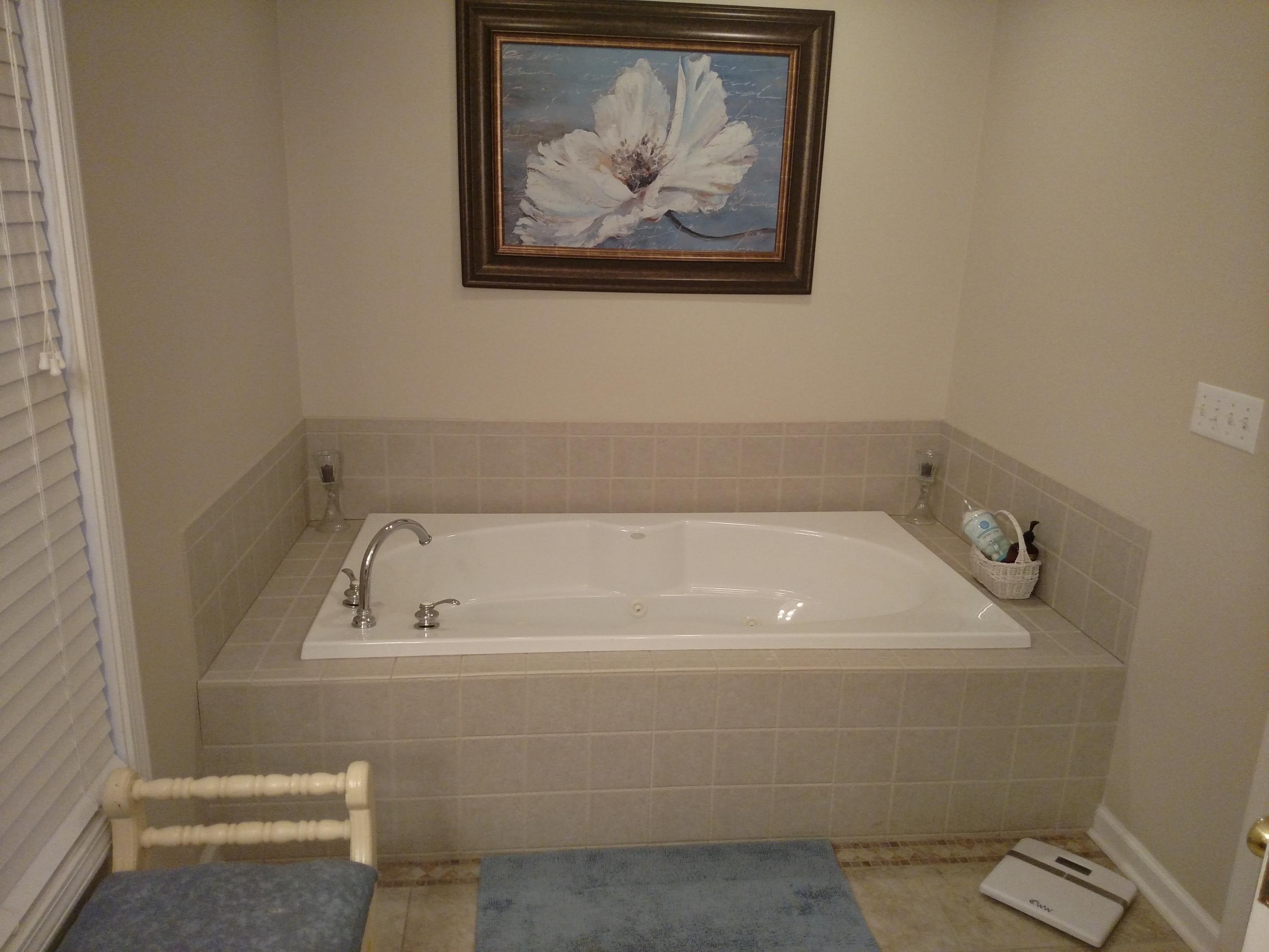 980 Meridian Road Crossville, TN 38555 - Photo 21 of 36 Master Jacuzzi