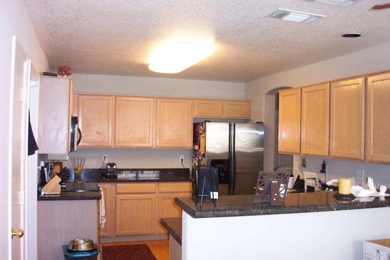 8532 West Ocotillo Road Glendale, AZ 85305 - Photo 4 of 5 Stainless steel appliances & granite.