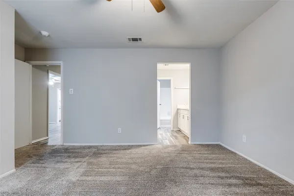 $1,300 | 9707 Richmond Avenue, Unit 34, Houston, TX 77063