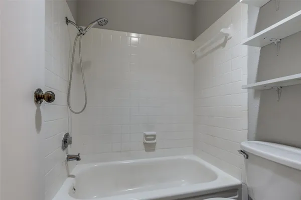 $1,300 | 9707 Richmond Avenue, Unit 34, Houston, TX 77063