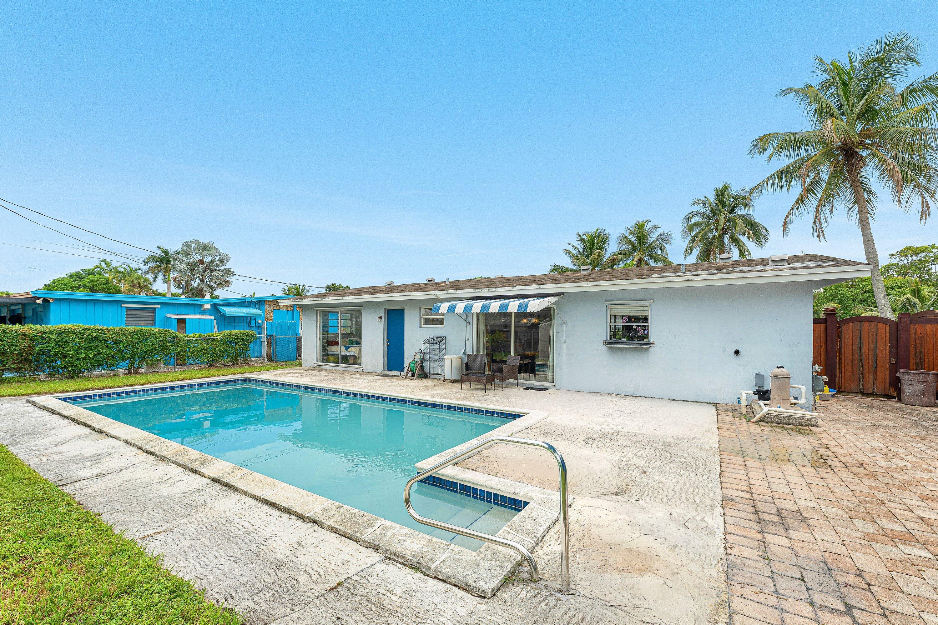 5543 Southwest 7th Street Margate, FL 33068 - Photo 17 of 19 ANOTHER POOL VIEW