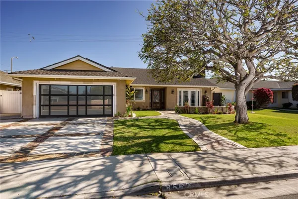 $6,900 | 8562 Sandy Hook Drive, Huntington Beach, CA 92646