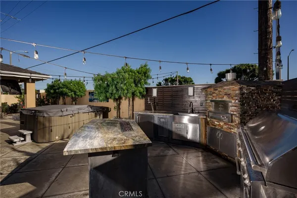 a view of backyard