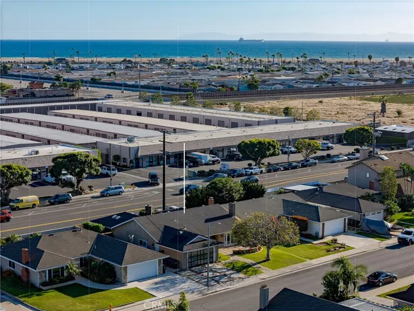 $6,900 | 8562 Sandy Hook Drive, Huntington Beach, CA 92646