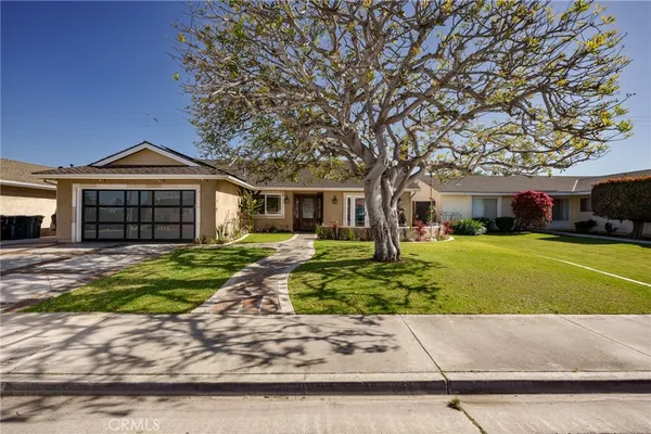 $6,900 | 8562 Sandy Hook Drive, Huntington Beach, CA 92646