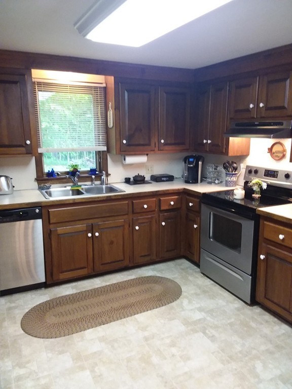232 Mashapaug Road Holland, MA 01521 - Photo 17 of 21