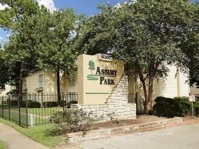 6200 West Tidwell Road, Unit 501 Houston, TX 77092 - Photo 2 of 6 a view of a house with a yard