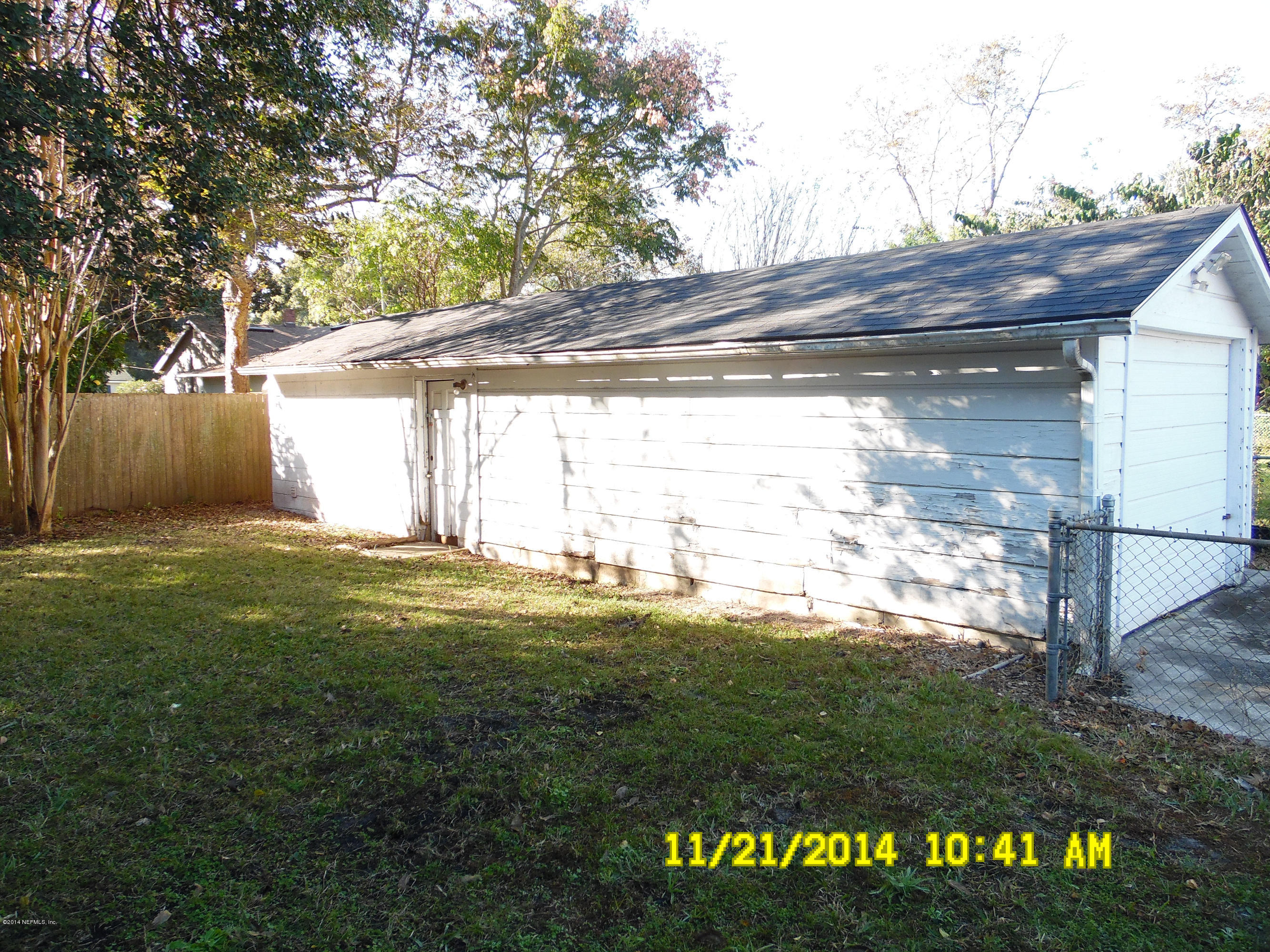 4620 Birkenhead Road Jacksonville, FL 32210 - Photo 4 of 22 Garage
