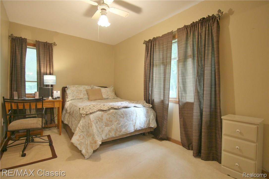 7632 Brophy Road Howell, MI 48855 - Photo 15 of 26 2nd bedroom