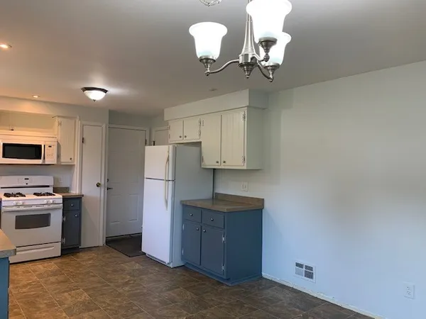 $479,900 | 1063-1065 Bay Road, Webster, NY 14580