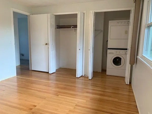 $479,900 | 1063-1065 Bay Road, Webster, NY 14580