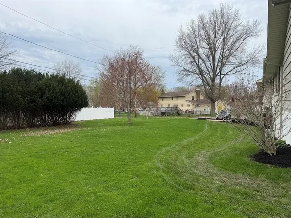 $479,900 | 1063-1065 Bay Road, Webster, NY 14580