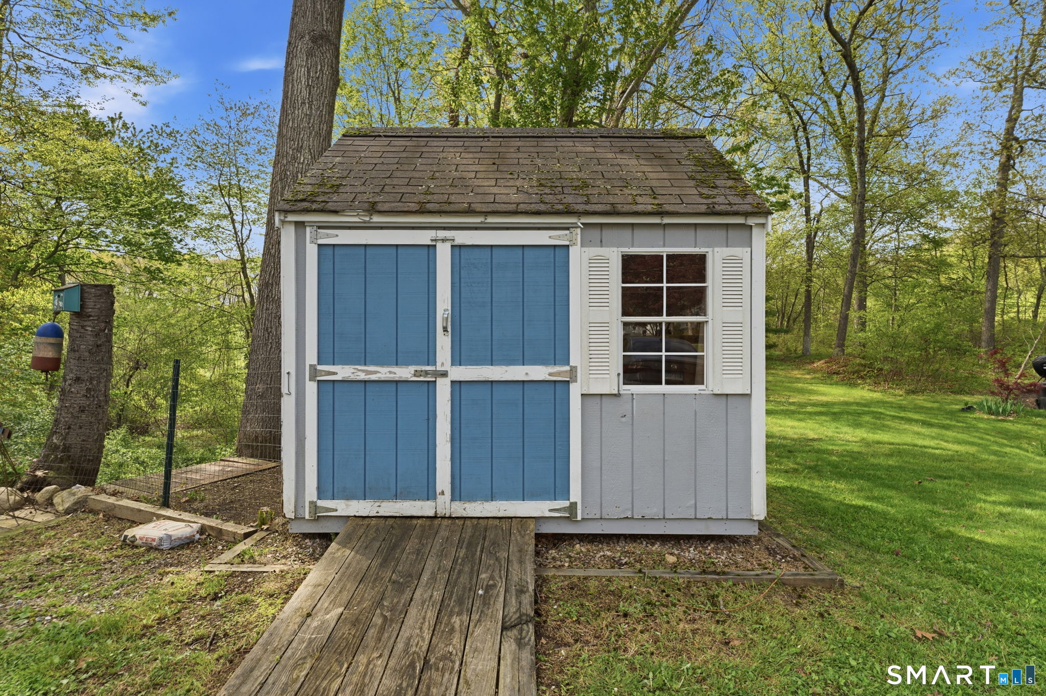 25 Forest Road East Lyme, CT 06357 - Photo 5 of 40