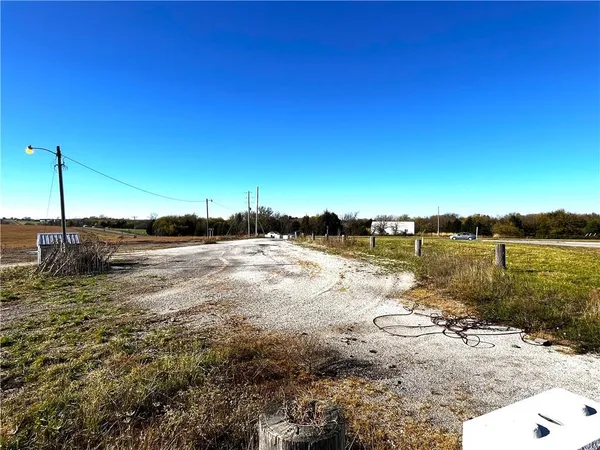 $250,000 | 22924 52nd Highway West, Cole Camp, MO 65325