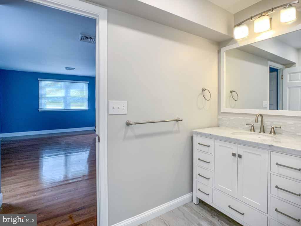 315 Saly Road Yardley, PA 19067 - Photo 20 of 43 Master bath with tons of extra storage