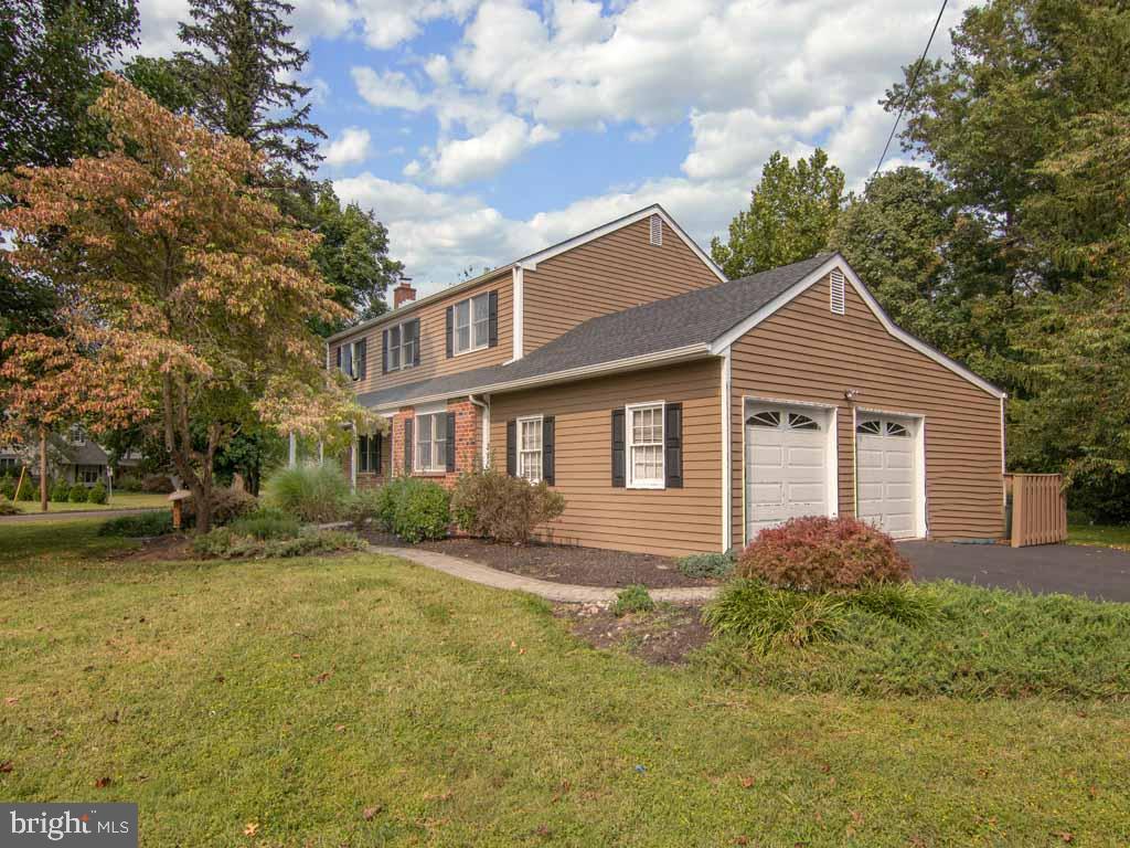 315 Saly Road Yardley, PA 19067 - Photo 42 of 43 Side entry garage