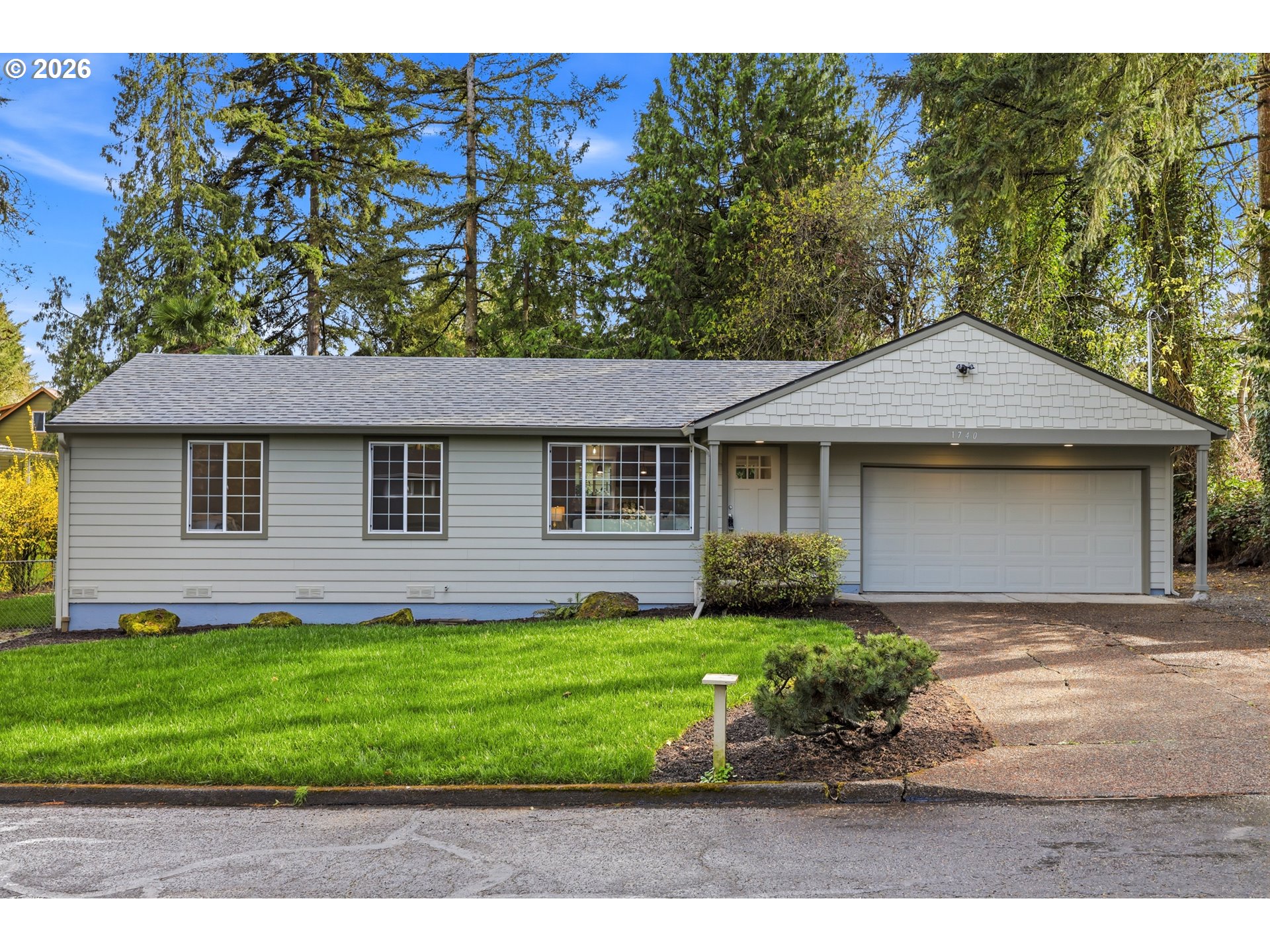 1740 Southeast River Forest Road Milwaukie, OR 97267 - Photo 2 of 40