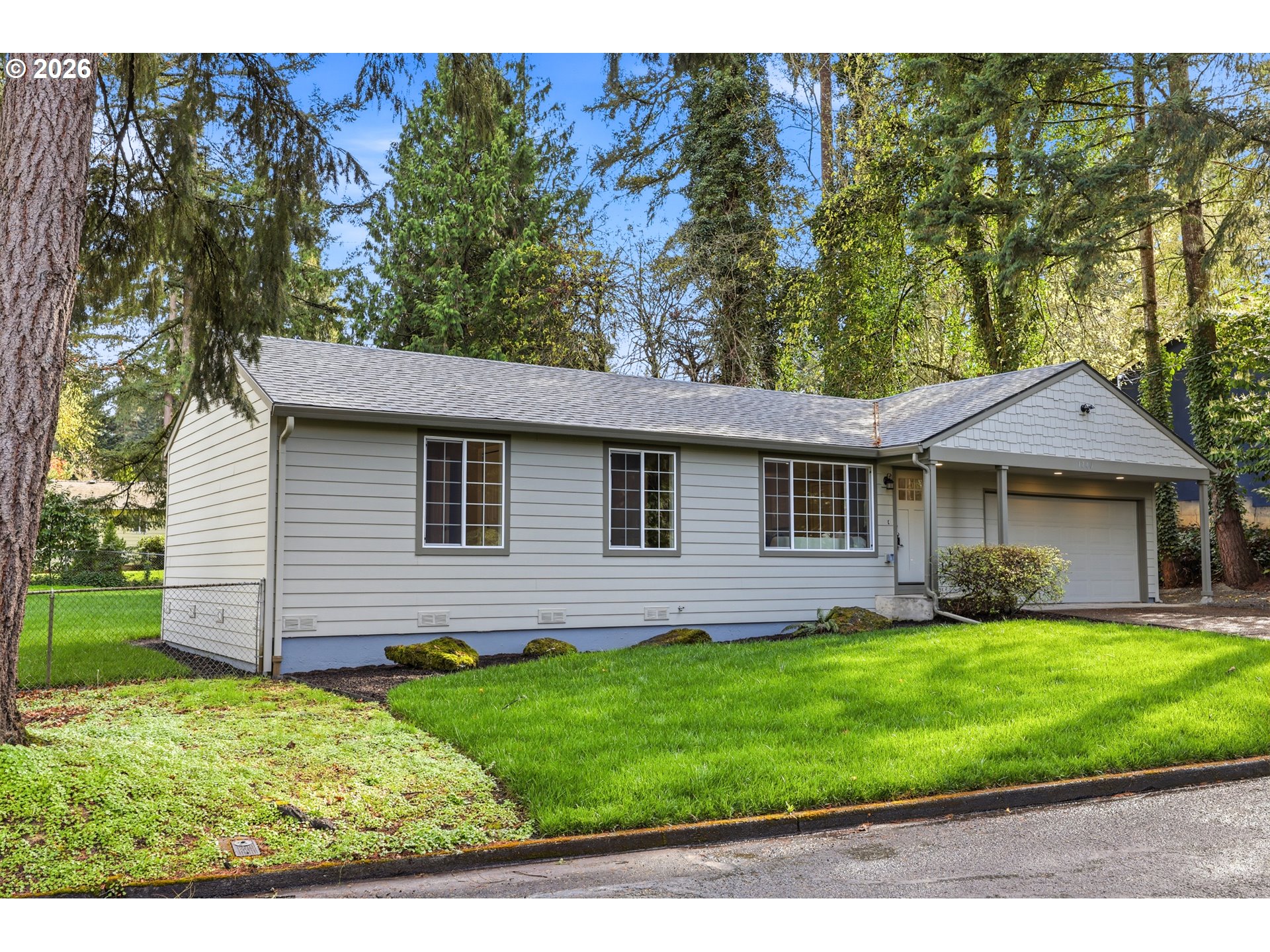 1740 Southeast River Forest Road Milwaukie, OR 97267 - Photo 3 of 40