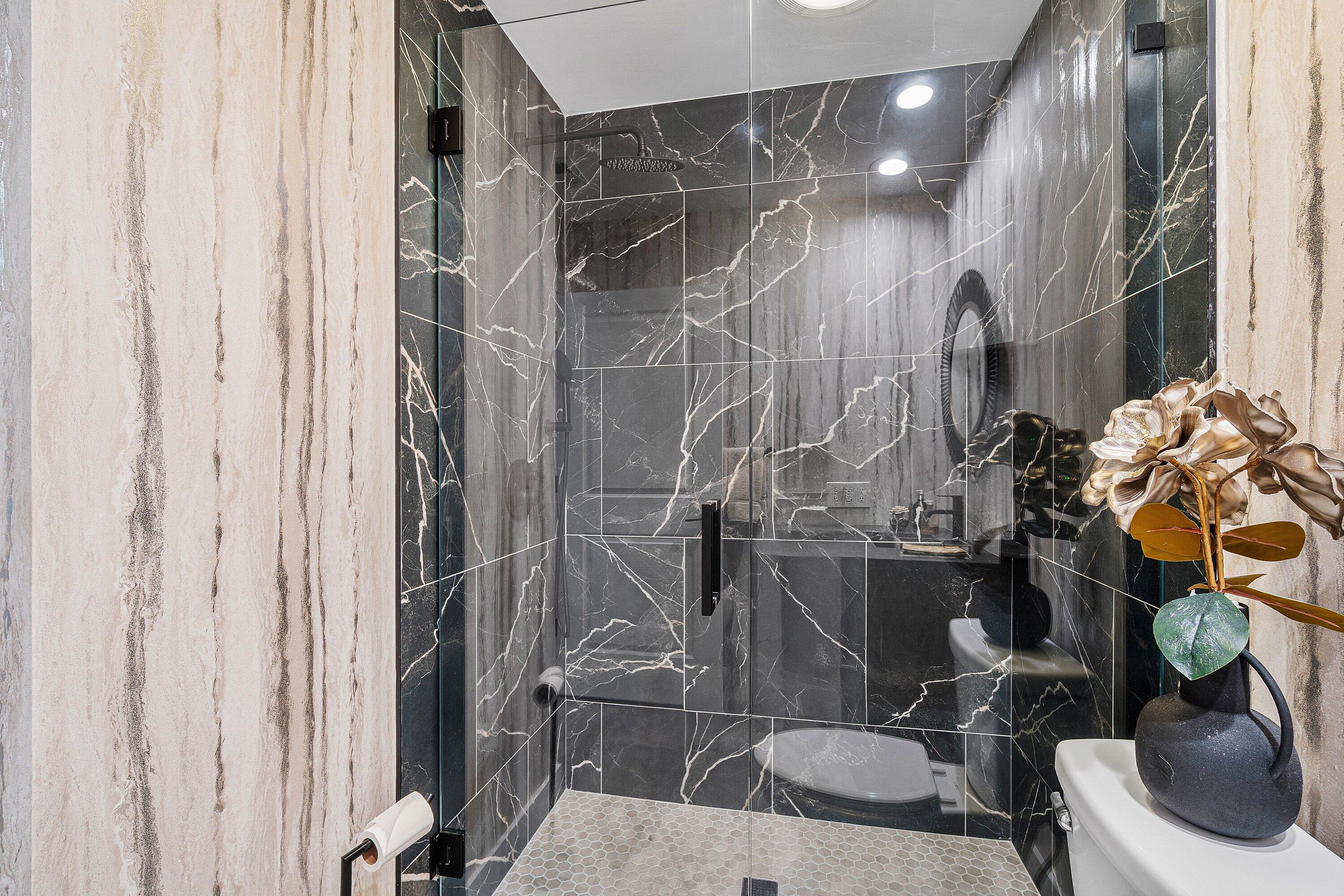 7164 Via Palomar Boca Raton, FL 33433 - Photo 29 of 40 030-7164ViaPalomar-BocaRaton-FL-33433-SM