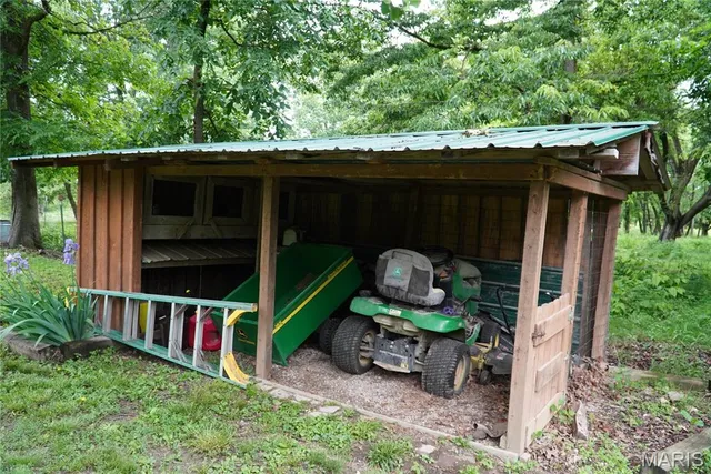 $249,900 | 31514 Old Highway 5, Lebanon, MO 65536