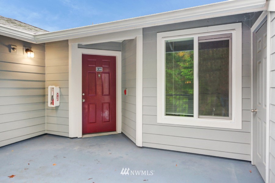 3926 243rd Place Southeast, Unit H303 Bothell, WA 98021 - Photo 2 of 24