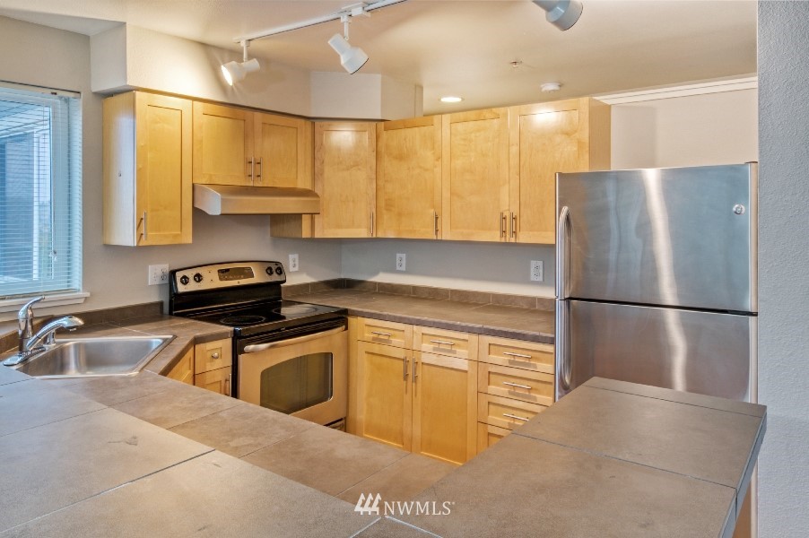 3926 243rd Place Southeast, Unit H303 Bothell, WA 98021 - Photo 8 of 24