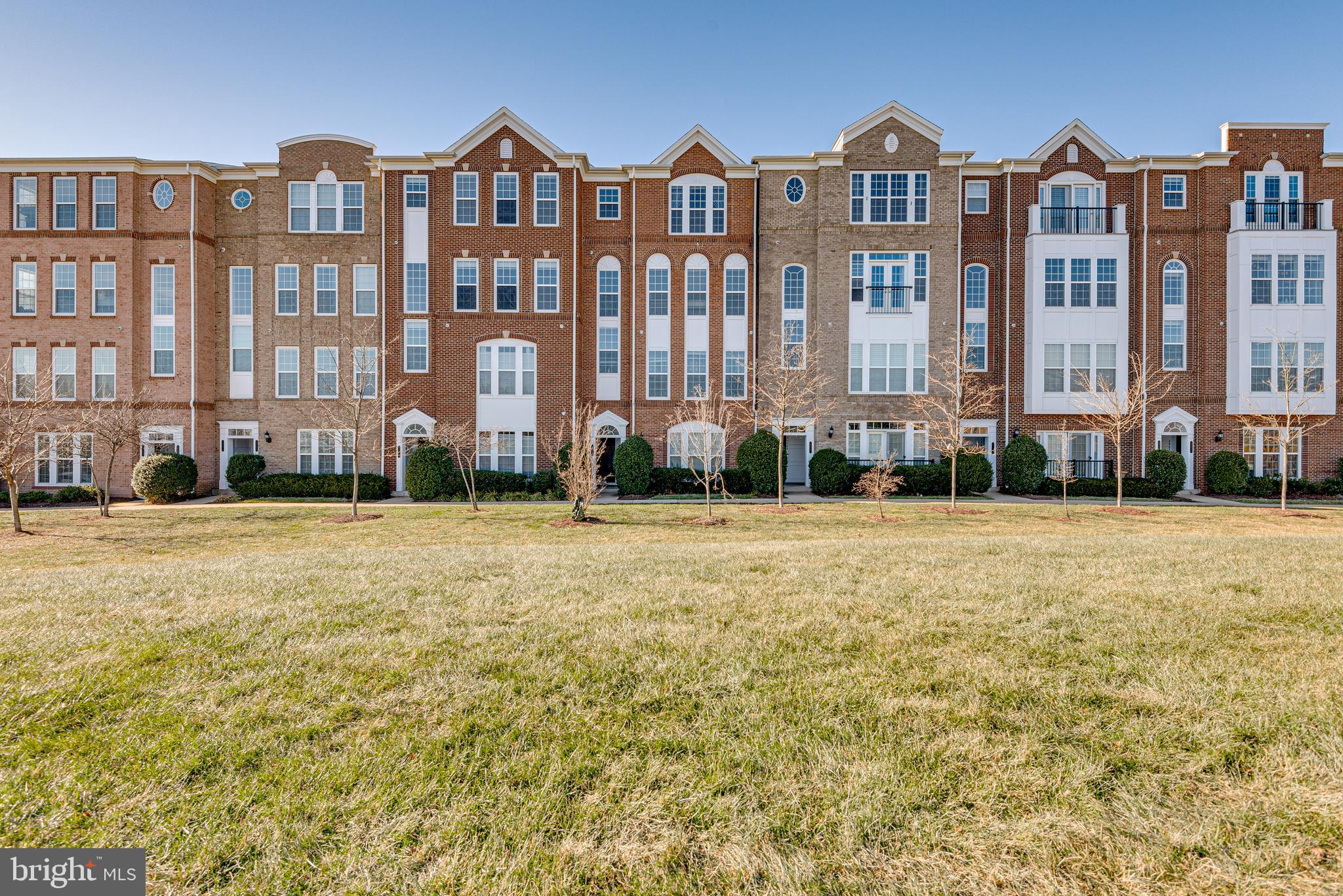 20654 Sibbald Square Ashburn, VA 20147 - Photo 3 of 43