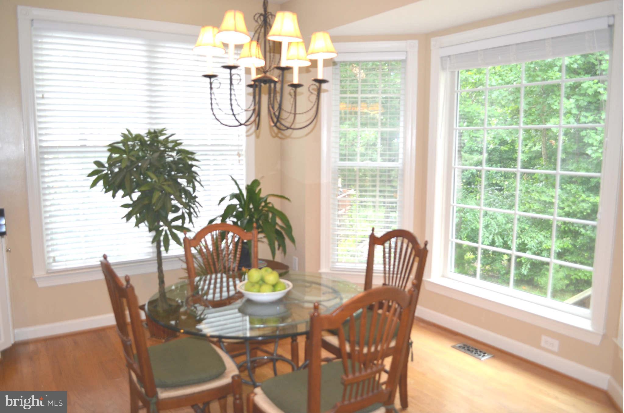 7851 Pembridge Road Manassas, VA 20112 - Photo 5 of 26 Breakfast Nook
