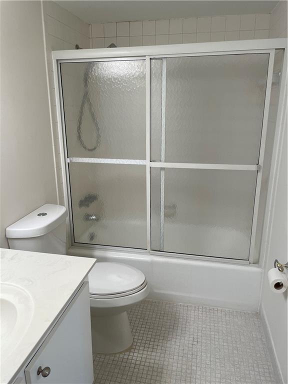 740 South Federal Highway, Unit 312 Pompano Beach, FL 33062 - Photo 20 of 43 a bathroom with a toilet and a sink