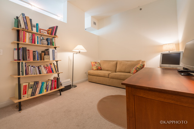 230 West Division Street, Unit 802 Chicago, IL 60610 - Photo 12 of 18