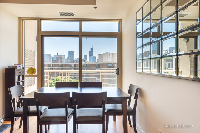 230 West Division Street, Unit 802 Chicago, IL 60610 - Photo 5 of 18