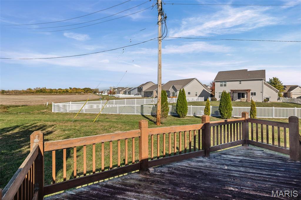 651 Glen Mor Shiloh, IL 62221 - Photo 8 of 50