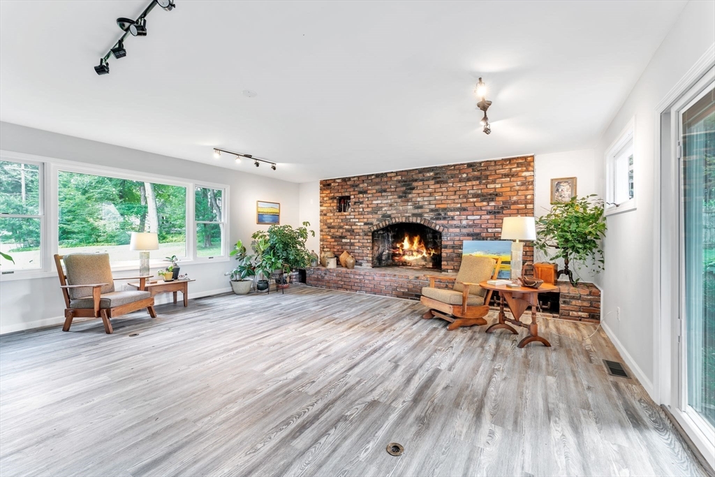 125 Emerson Road Longmeadow, MA 01106 - Photo 18 of 35 Gallery Image 18