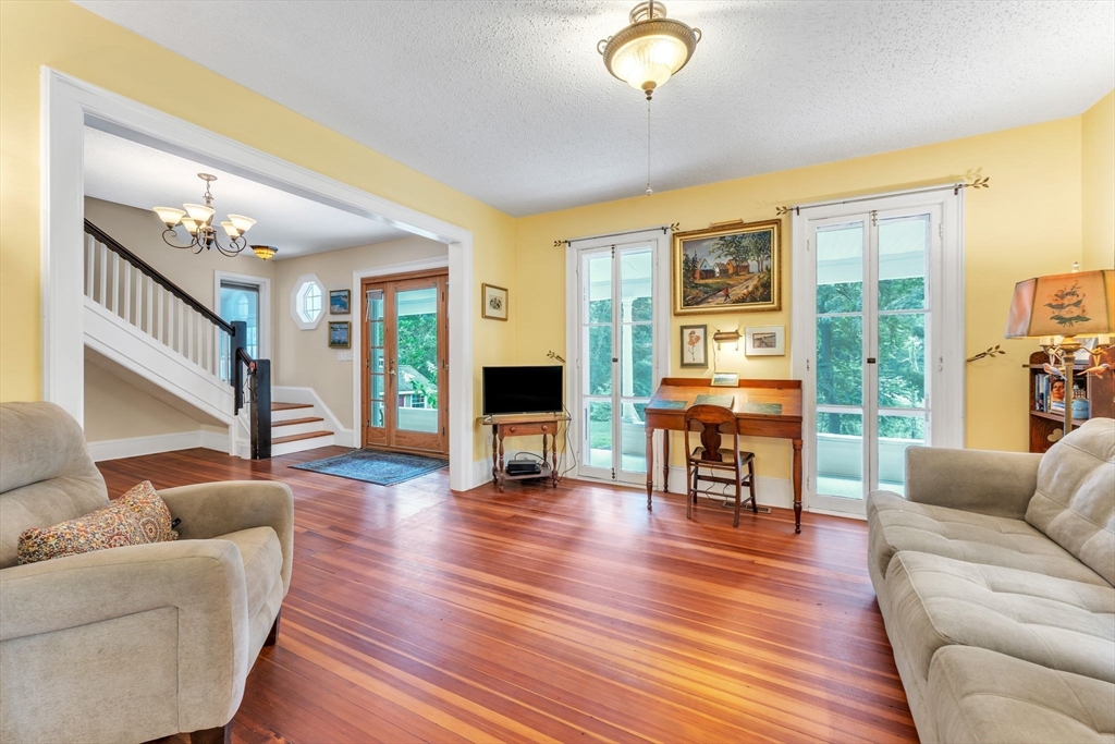 125 Emerson Road Longmeadow, MA 01106 - Photo 5 of 35 Gallery Image 5