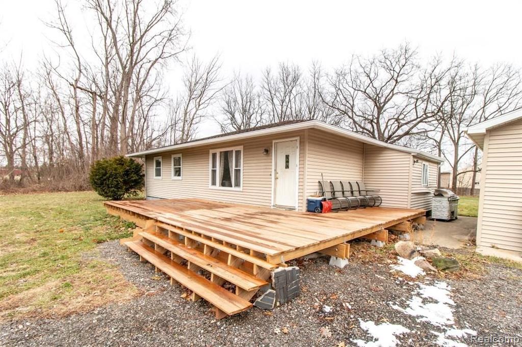 2890 Fleming Road Howell, MI 48855 - Photo 21 of 25 Gallery Image 21