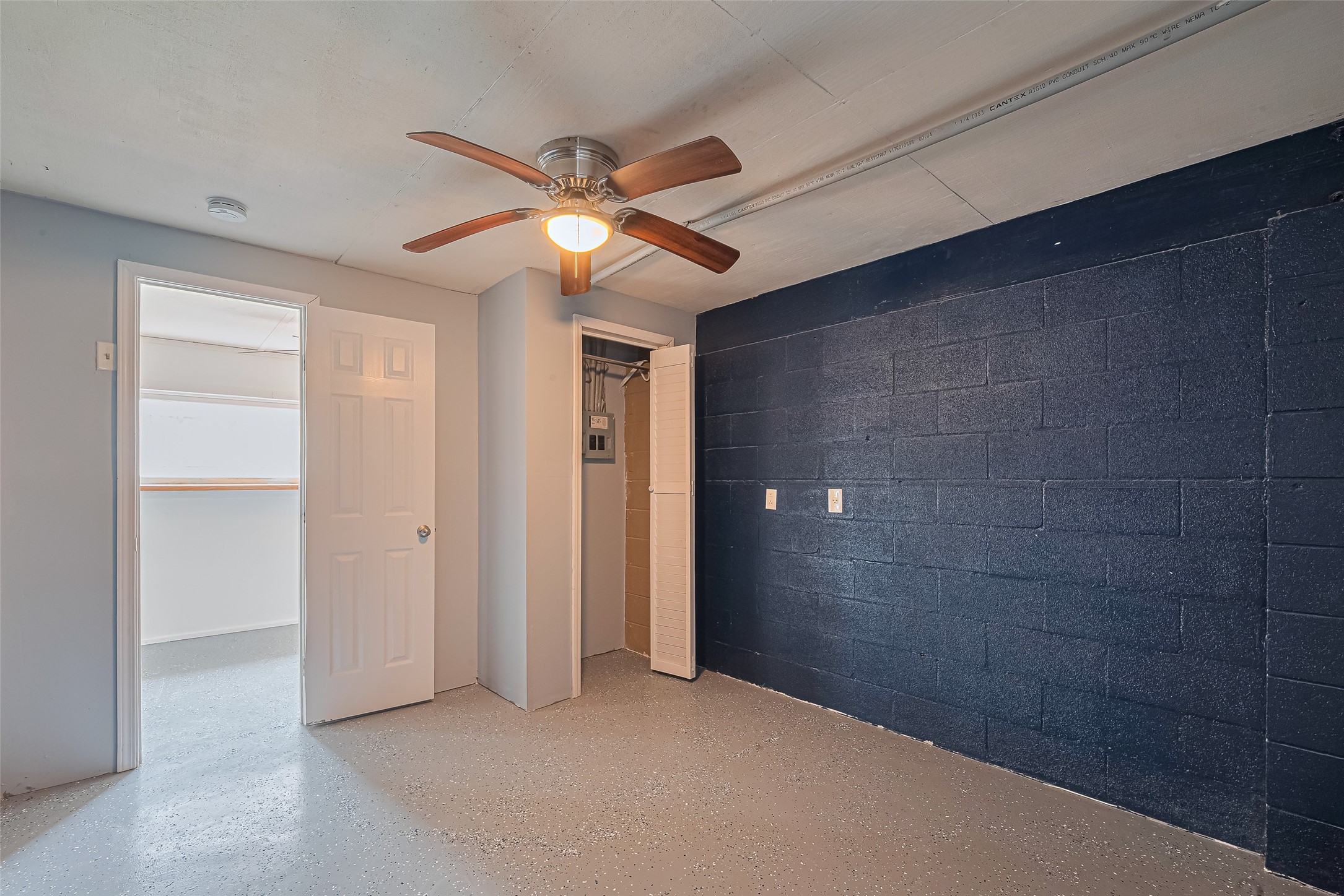 228 Barracuda Street Bayou Vista, TX 77563 - Photo 25 of 44 a view of an empty room