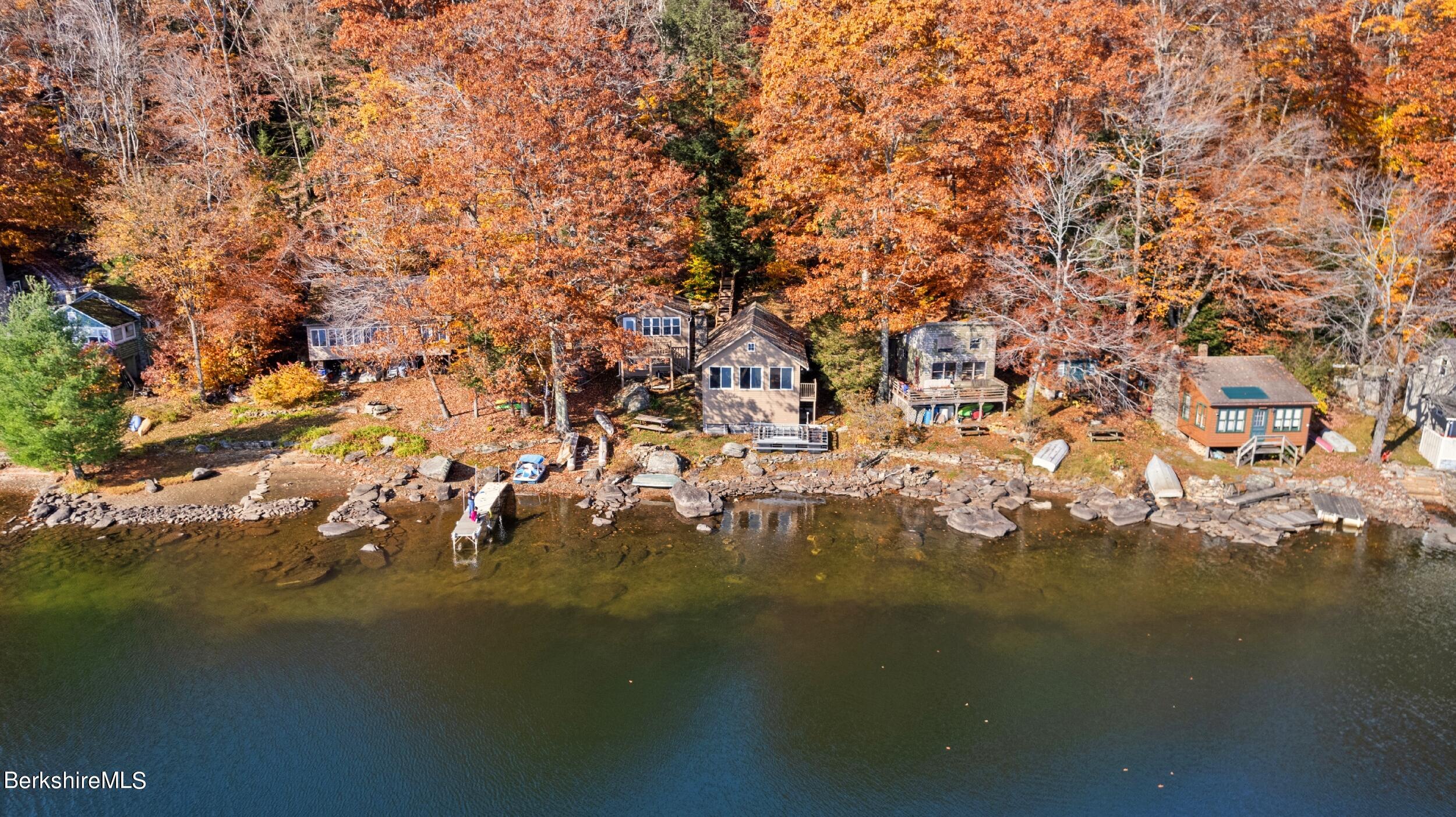 16 Chanterwood Road Lee, MA 01238 - Photo 3 of 27