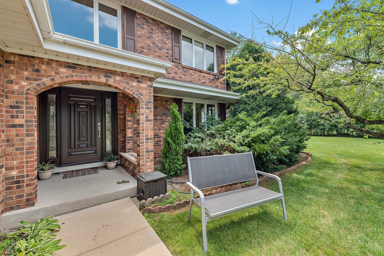 237 Voltz Road Northbrook, IL 60062 - Photo 2 of 40