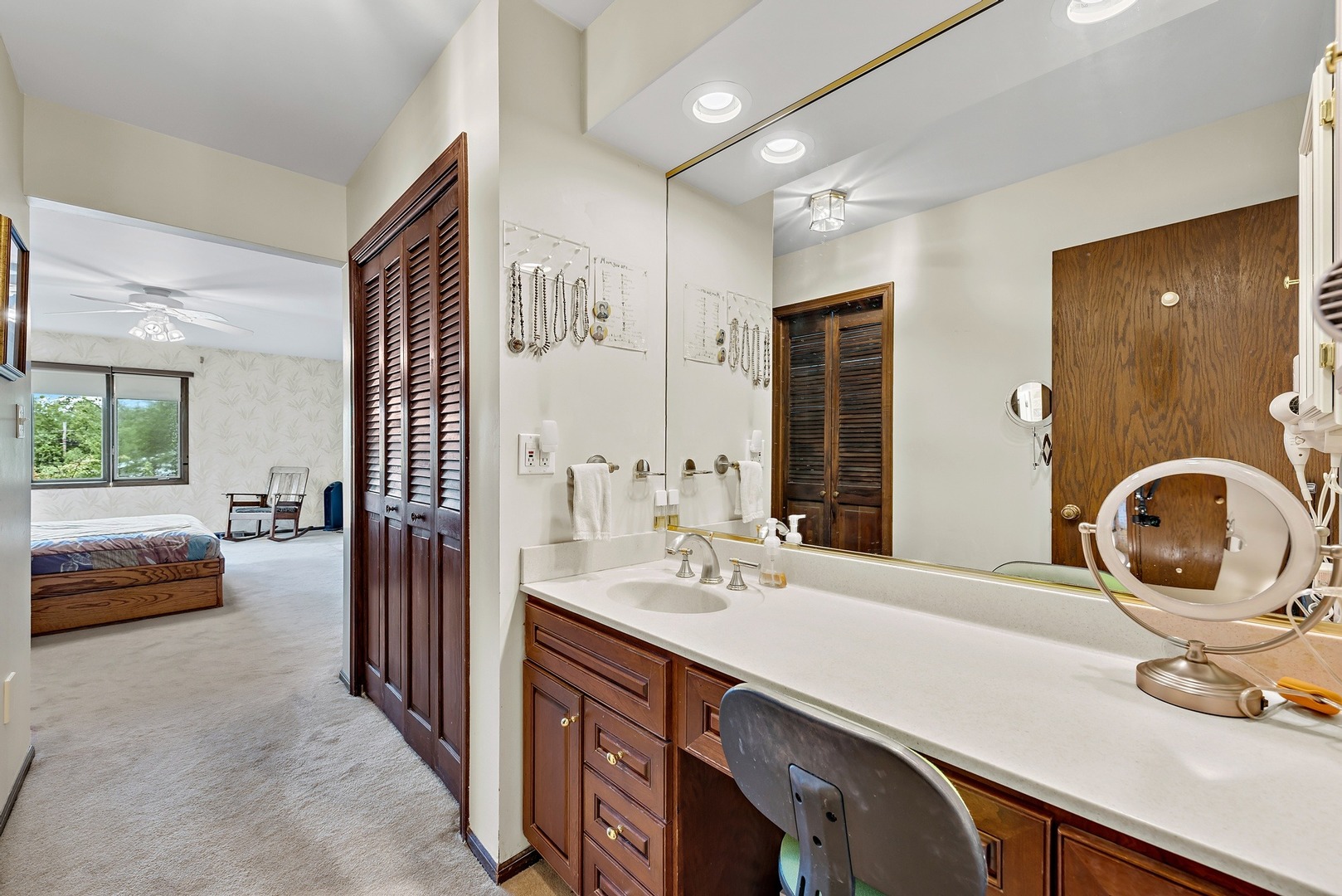 237 Voltz Road Northbrook, IL 60062 - Photo 19 of 40