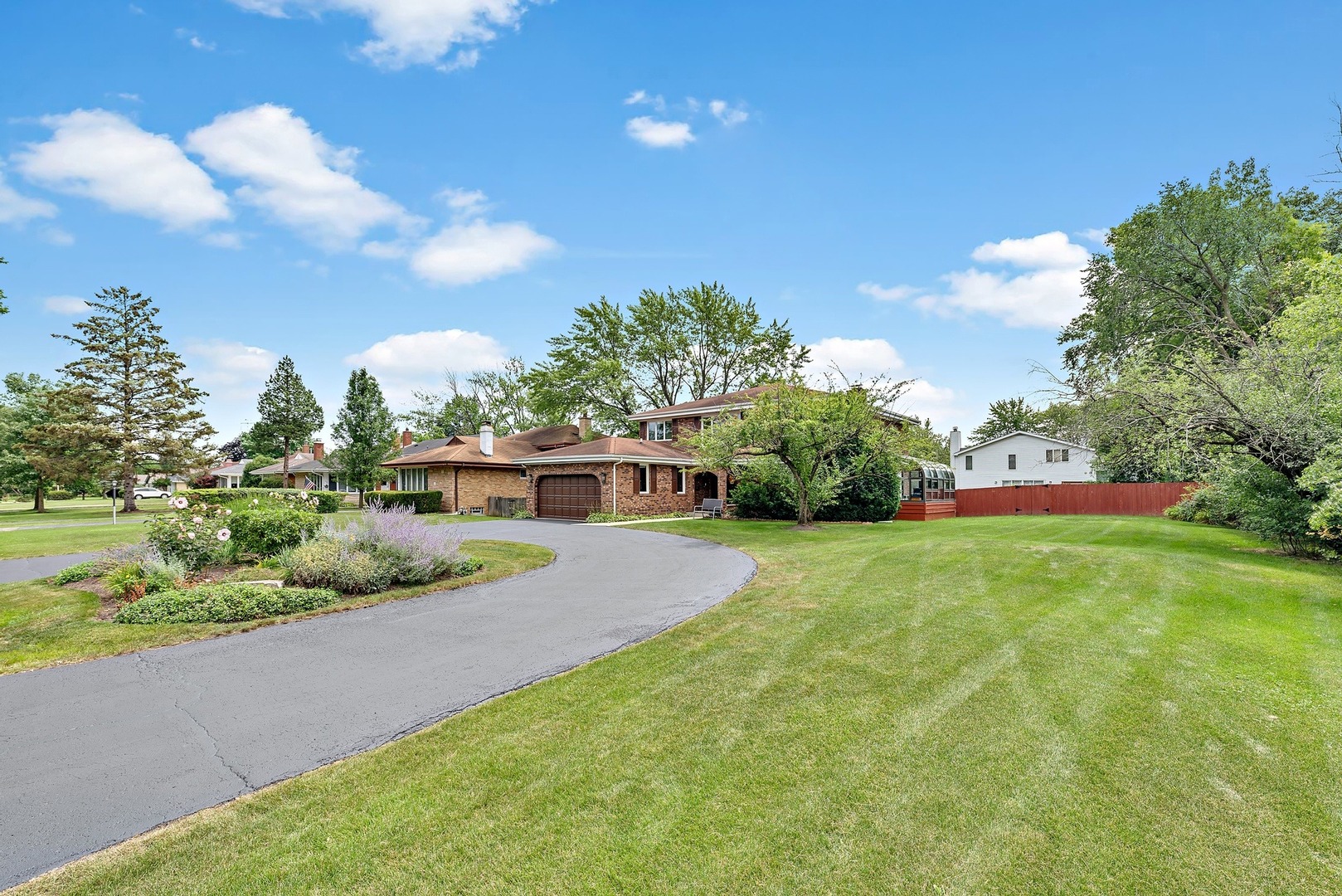 237 Voltz Road Northbrook, IL 60062 - Photo 3 of 40