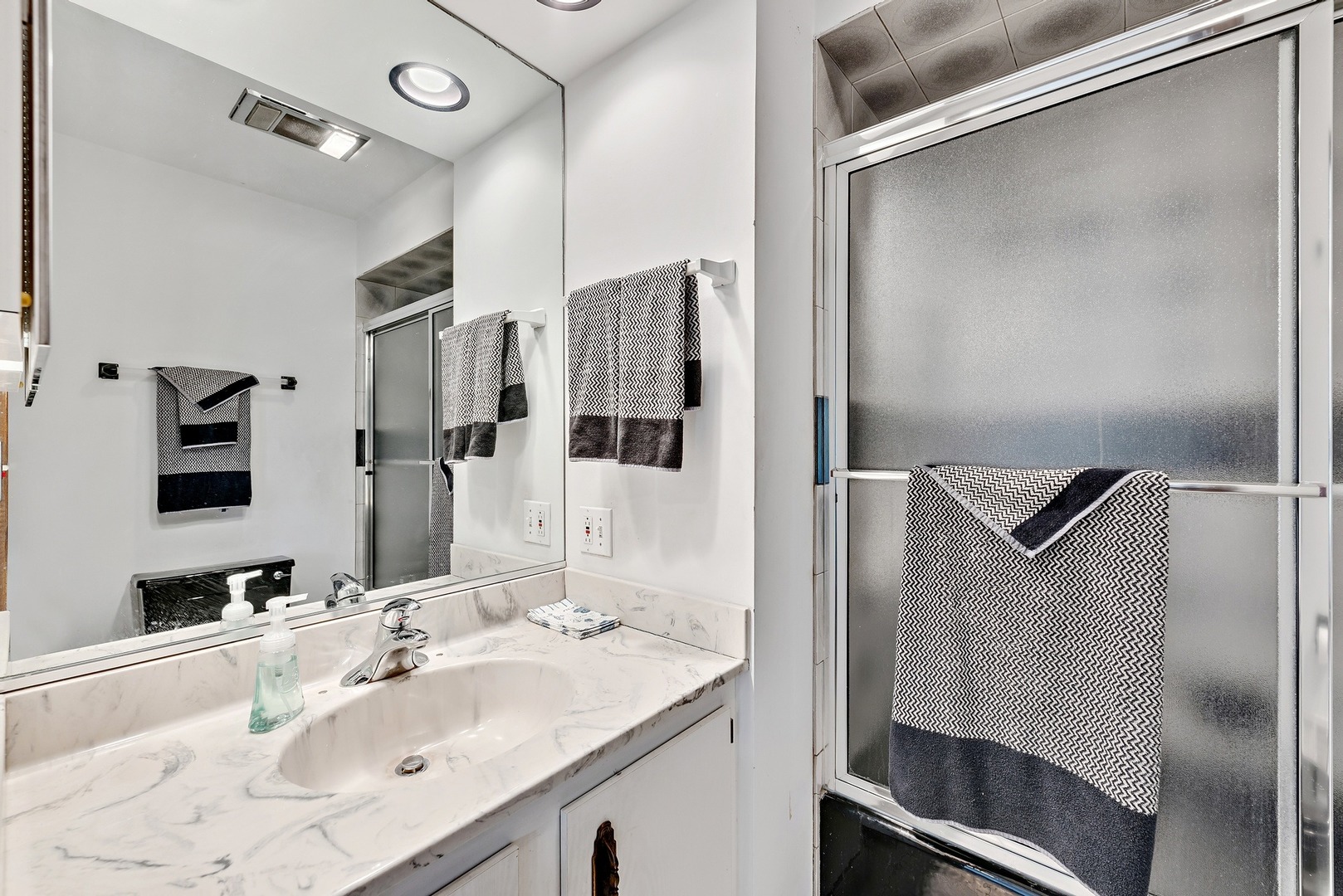 237 Voltz Road Northbrook, IL 60062 - Photo 23 of 40