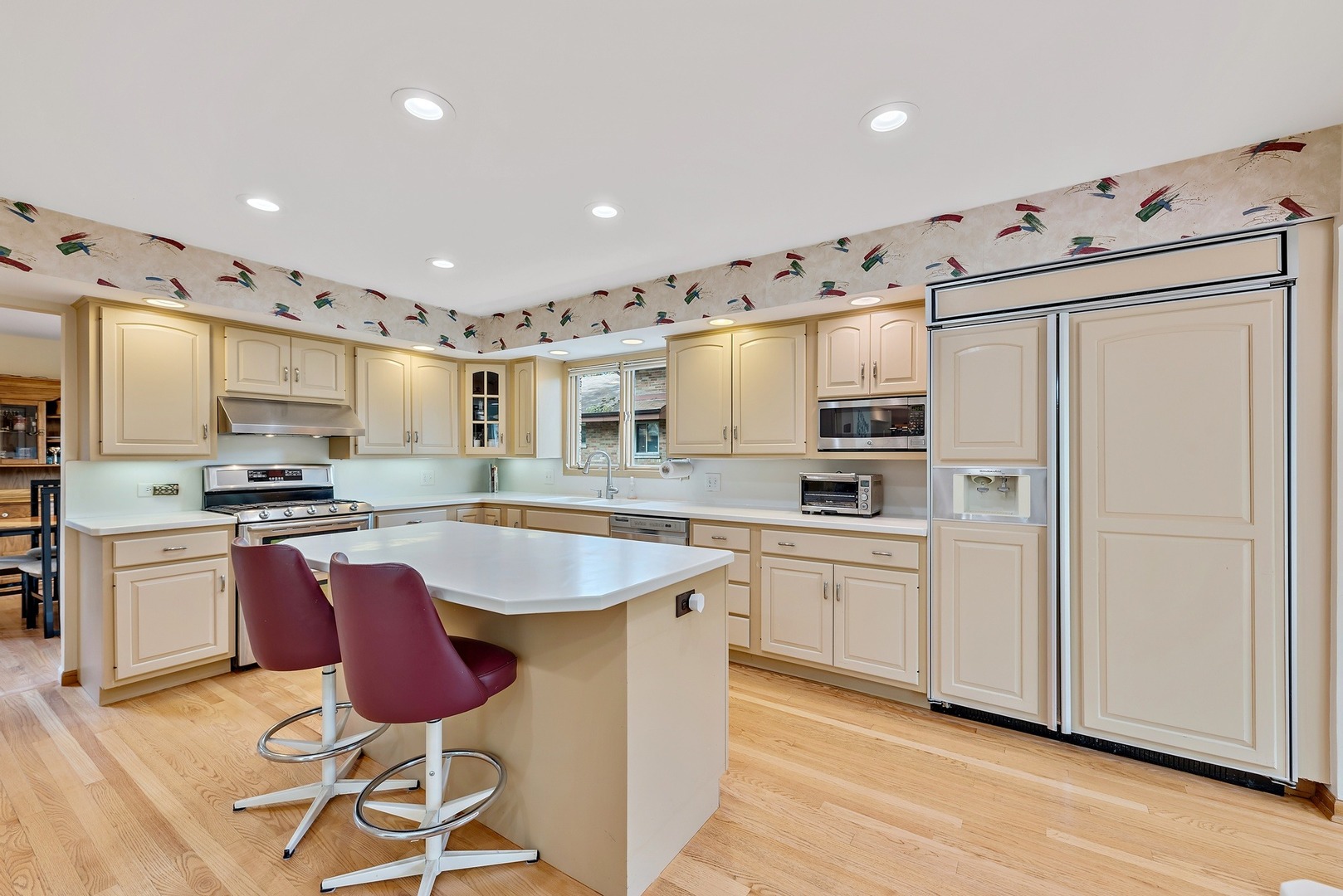237 Voltz Road Northbrook, IL 60062 - Photo 8 of 40