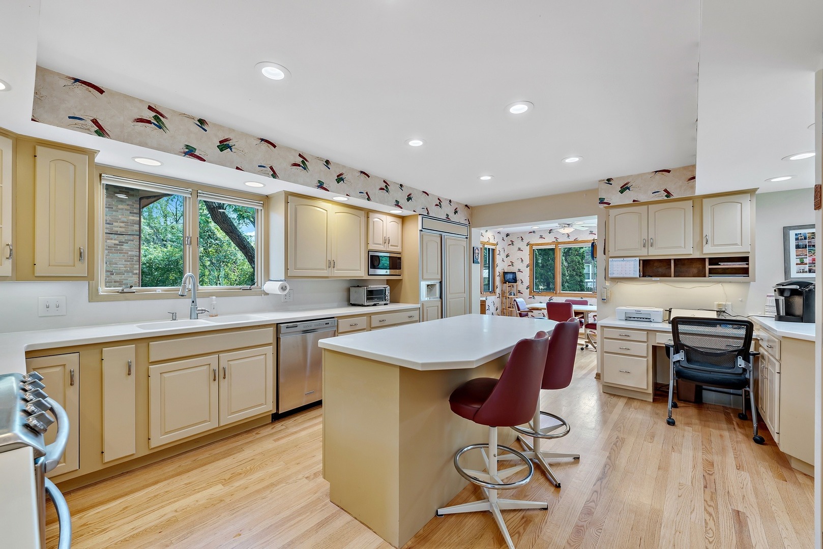 237 Voltz Road Northbrook, IL 60062 - Photo 10 of 40