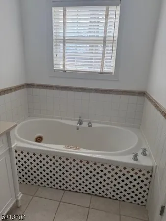 $4,000 | 5 Linabury Lane, Chester, NJ 07930