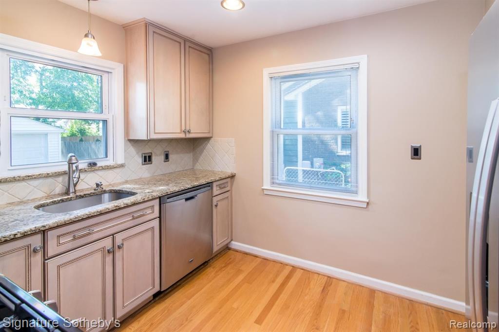 2850 Windemere Road Birmingham, MI 48009 - Photo 5 of 42