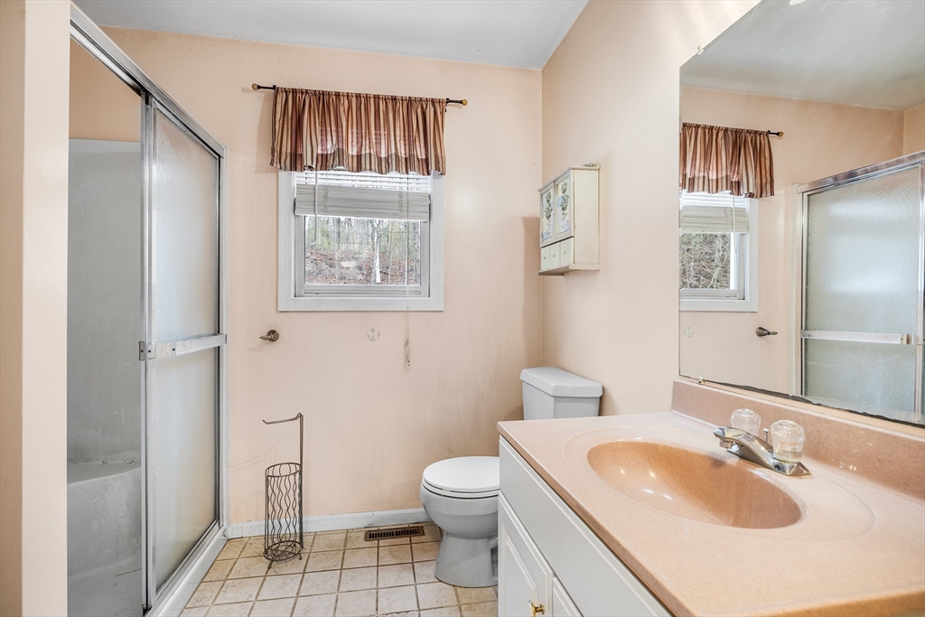 4 Hillside Drive Sutton, MA 01590 - Photo 11 of 23