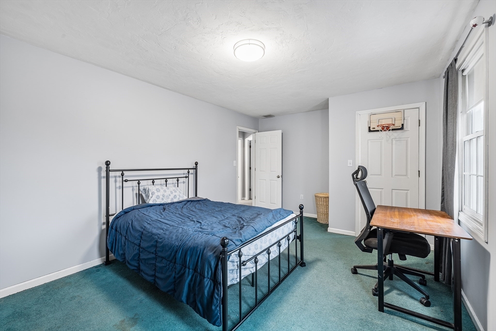 4 Hillside Drive Sutton, MA 01590 - Photo 18 of 23